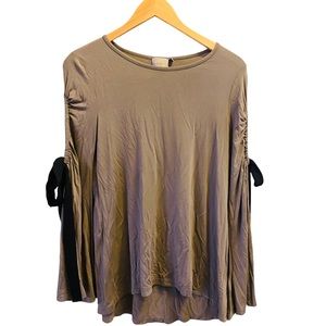 ⭐️ DUAL NATURE Gray Open Sleeve Ribbon Top